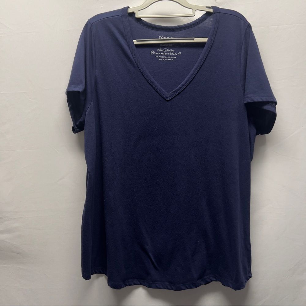 Torrid Navy Short Sleeve V-Neck Plus Size Classic Fit Tee 0788